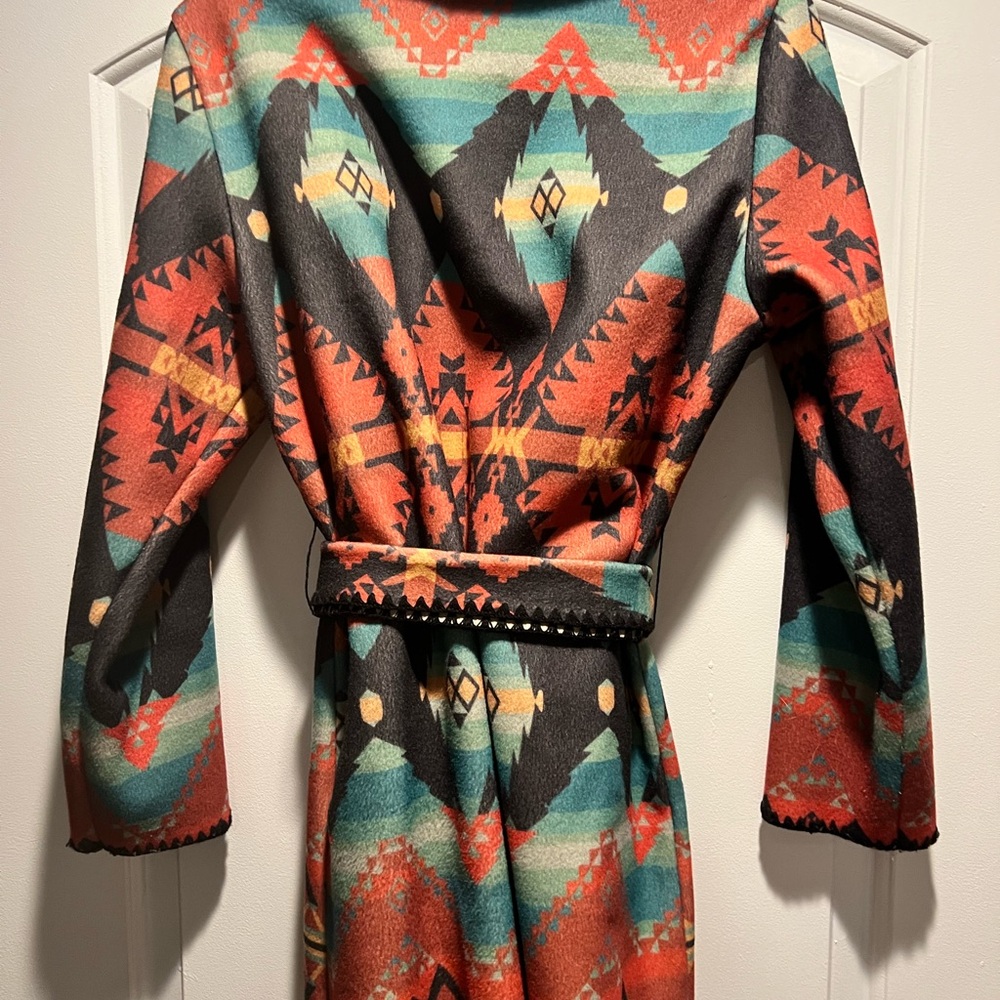 Colorful Geometric Patterned Cardigan - Picture 2 of 3